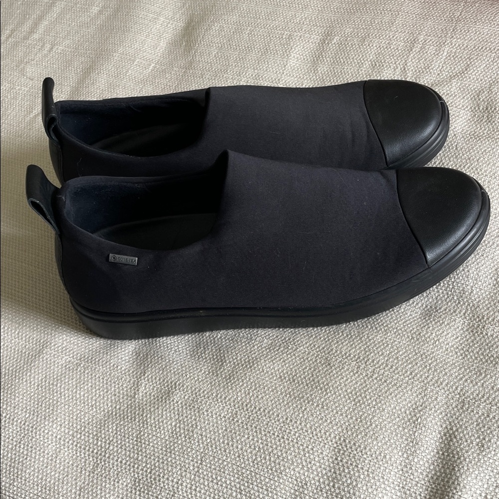 Ecco Black Slip-On Loafers GORETEX
